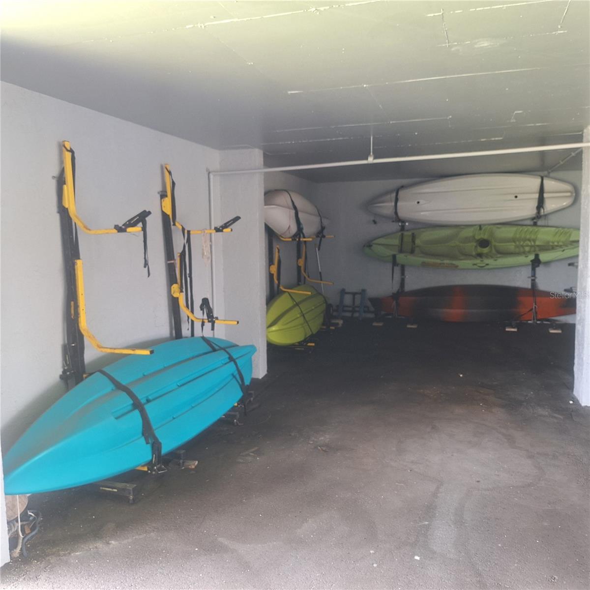 TIERRA I CONDO - Residential