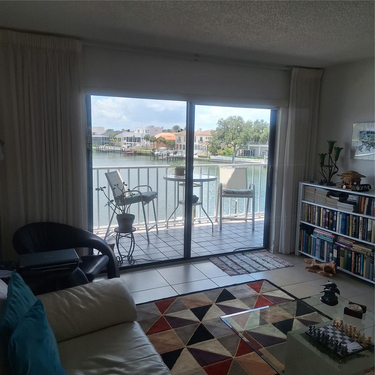 TIERRA I CONDO - Residential