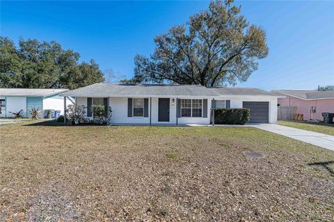 Photo of 5653 La Serena Avenue, Lakeland, FL 33809 (MLS # P4937678)
