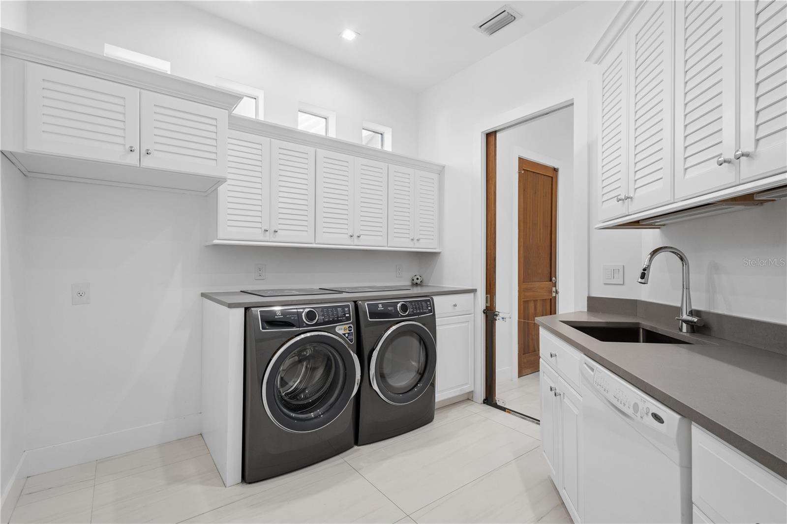 HARBOR ACRES SEC 2 - Residential