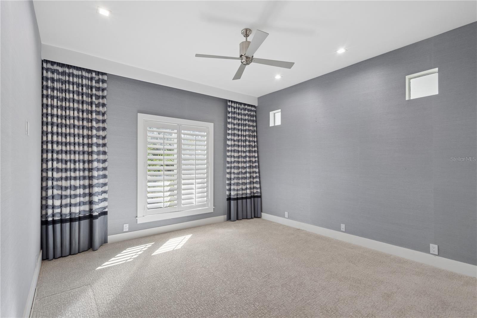 HARBOR ACRES SEC 2 - Residential