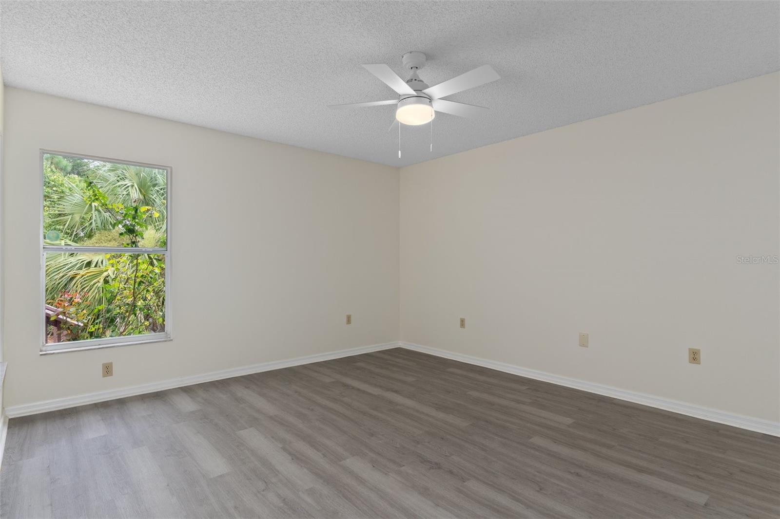 OAKWOOD VILLAGE - Residential