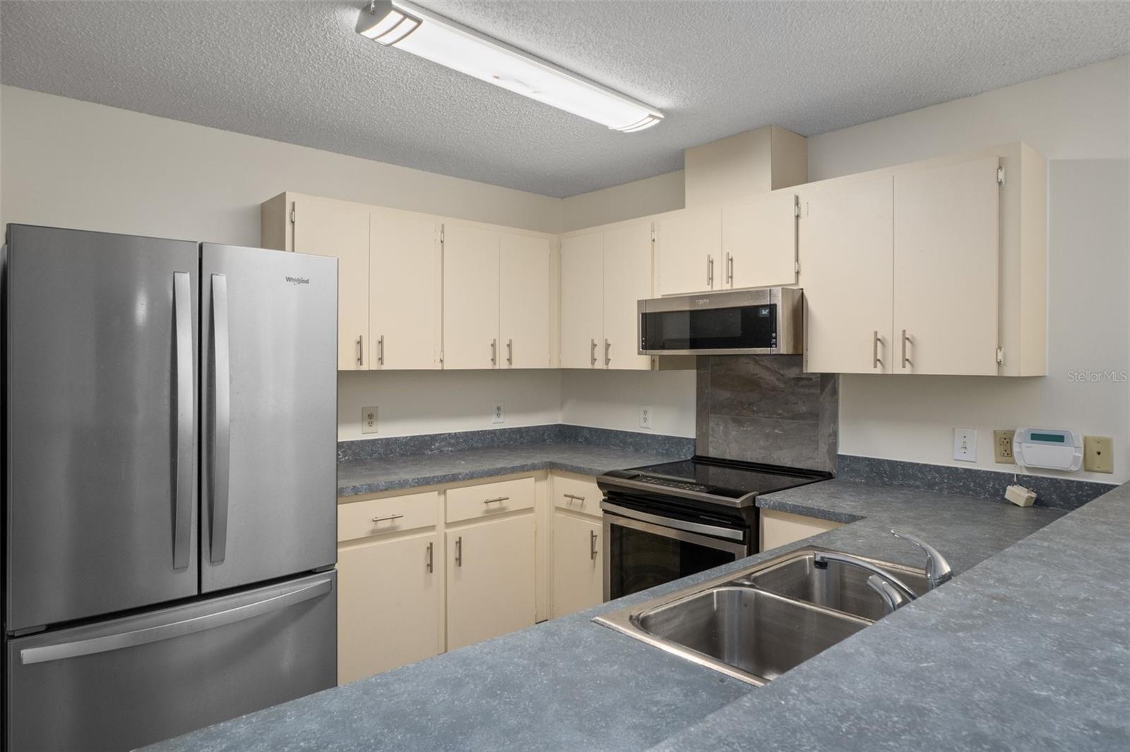 OAKWOOD VILLAGE - Residential