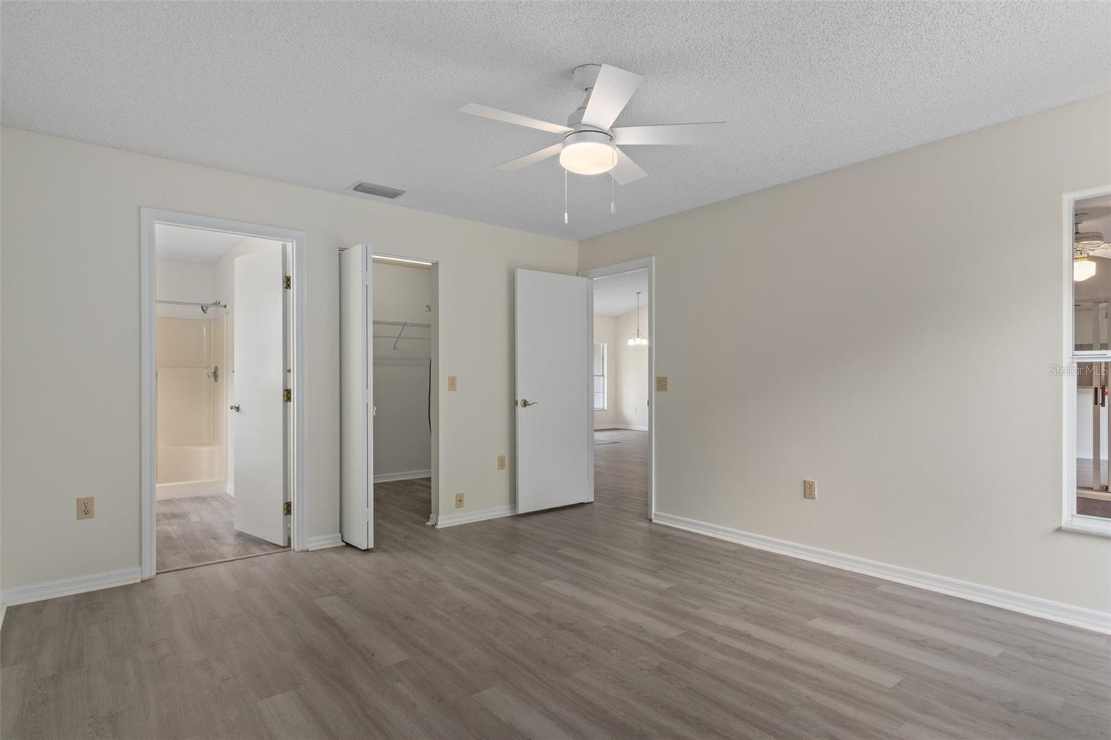 OAKWOOD VILLAGE - Residential