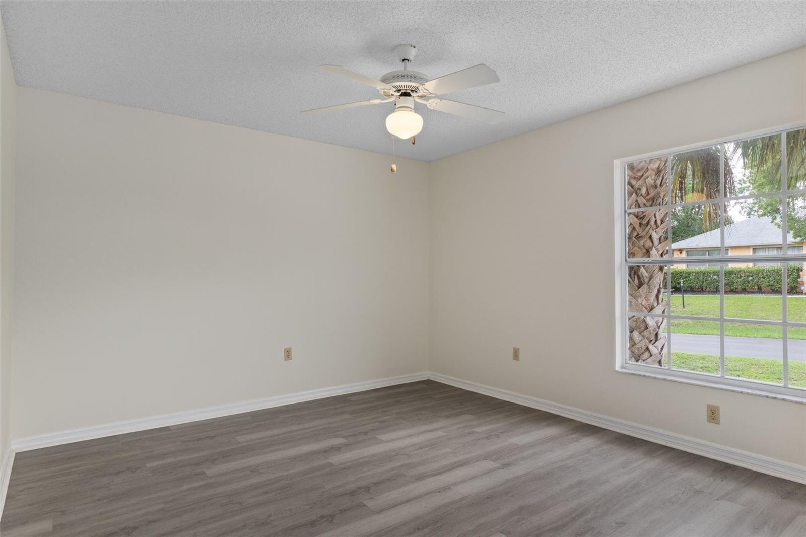 OAKWOOD VILLAGE - Residential