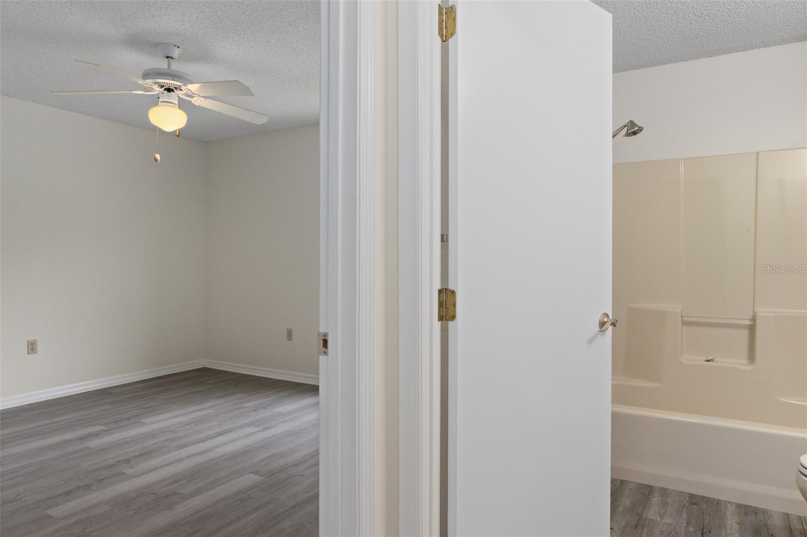 OAKWOOD VILLAGE - Residential
