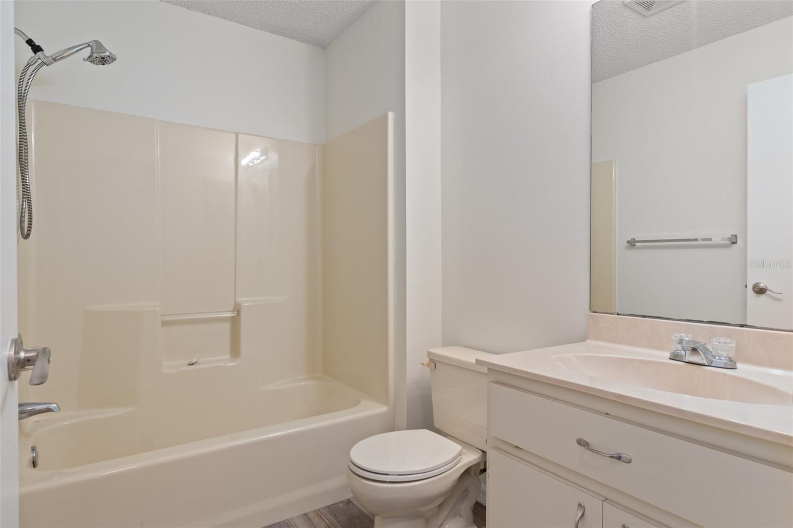 OAKWOOD VILLAGE - Residential