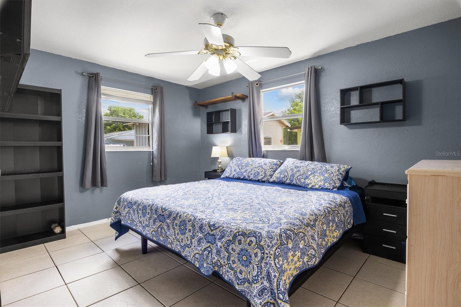COLONIAL TERR - Residential