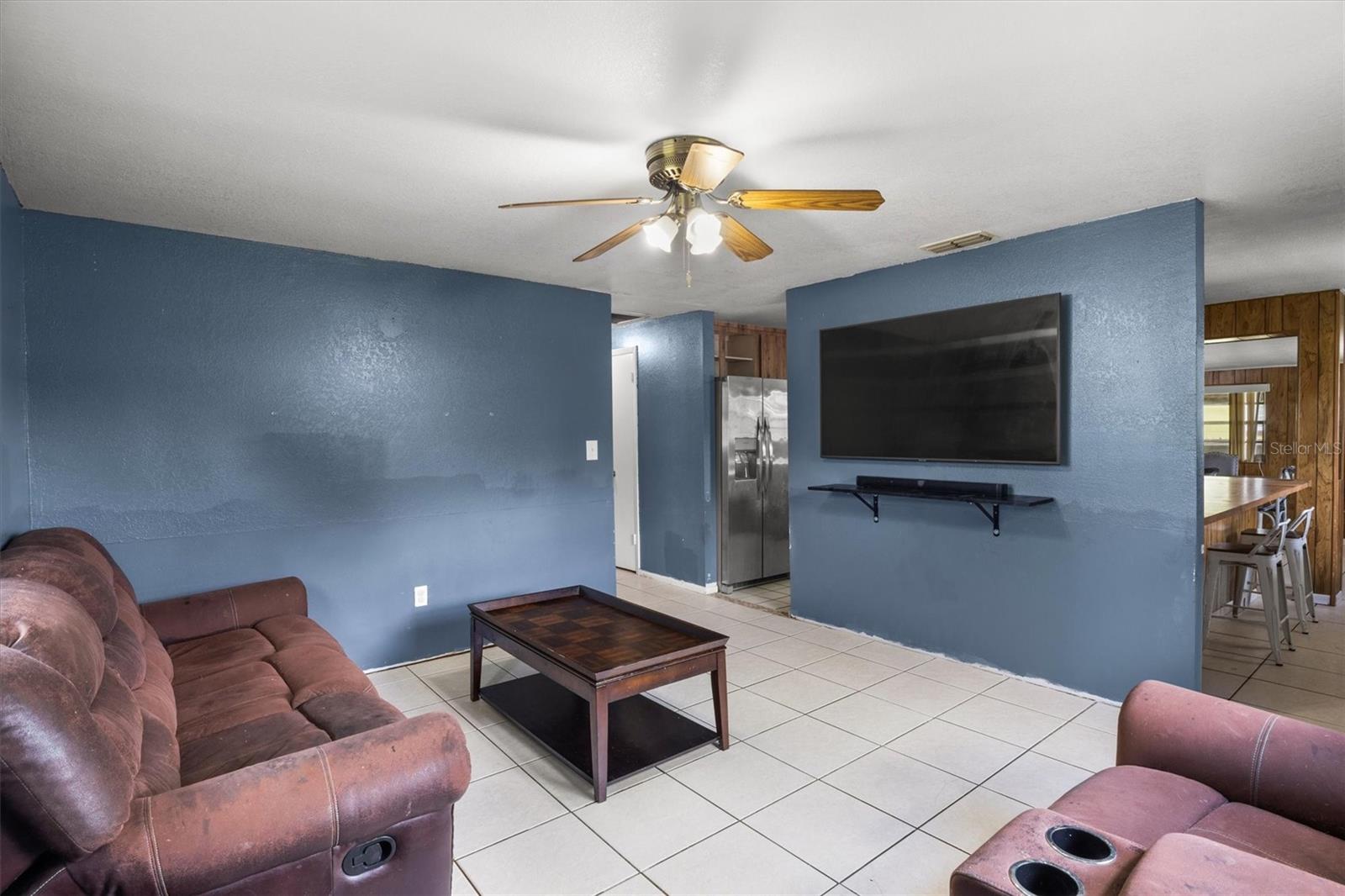 COLONIAL TERR - Residential