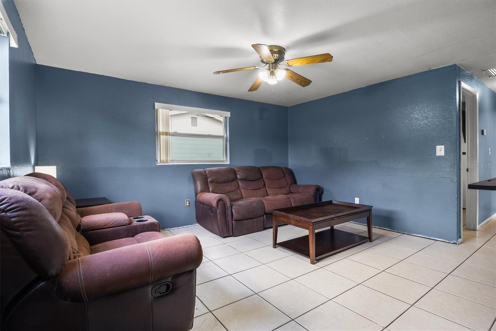 COLONIAL TERR - Residential
