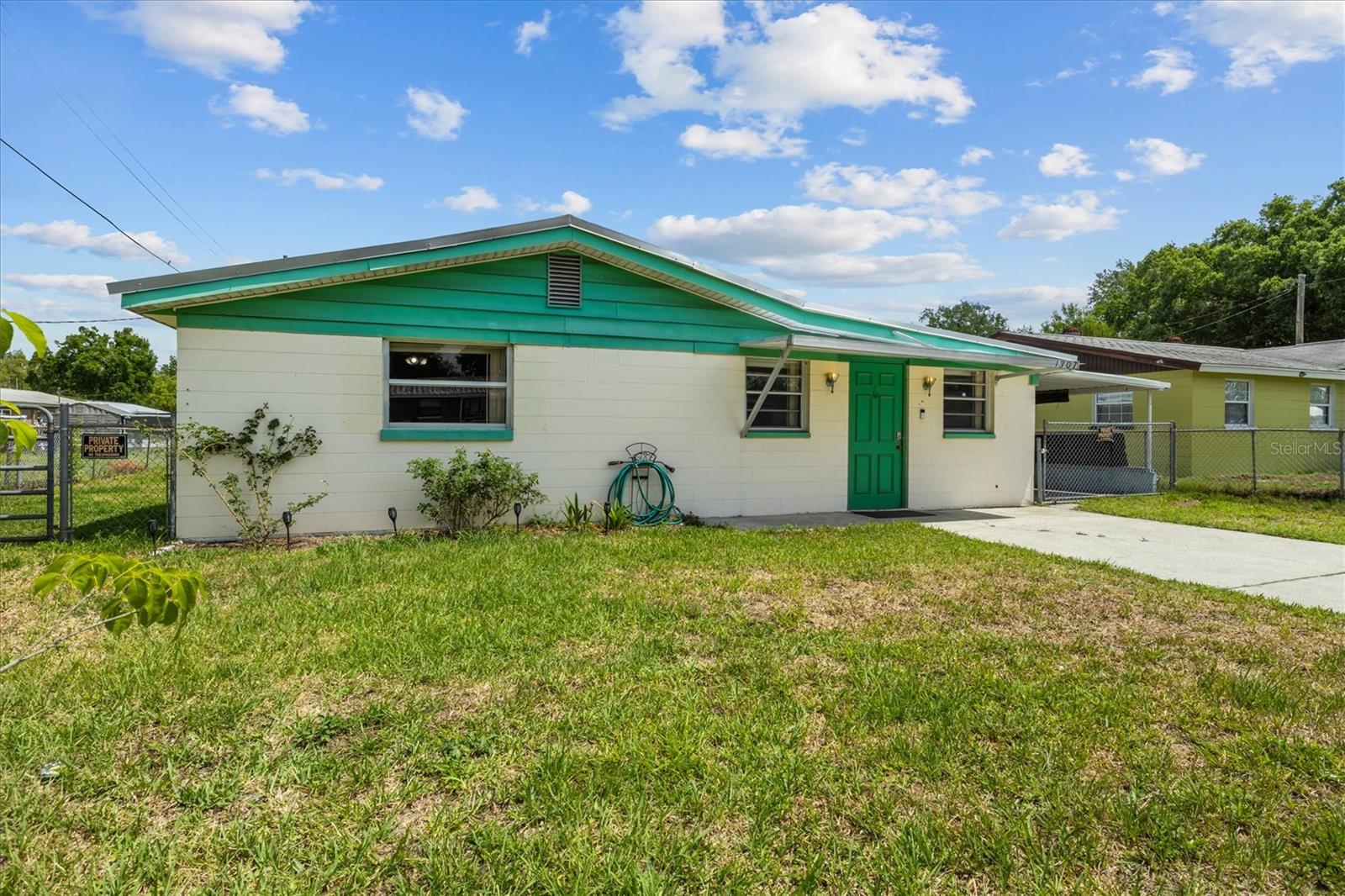 COLONIAL TERR - Residential