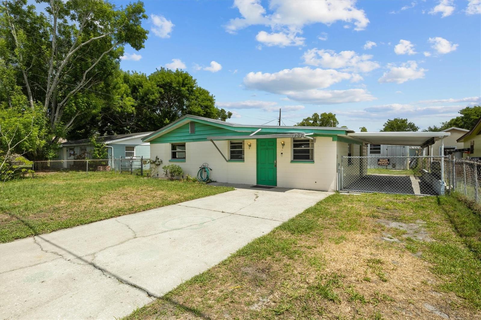 COLONIAL TERR - Residential
