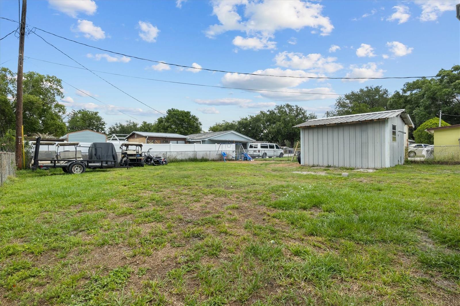 COLONIAL TERR - Residential