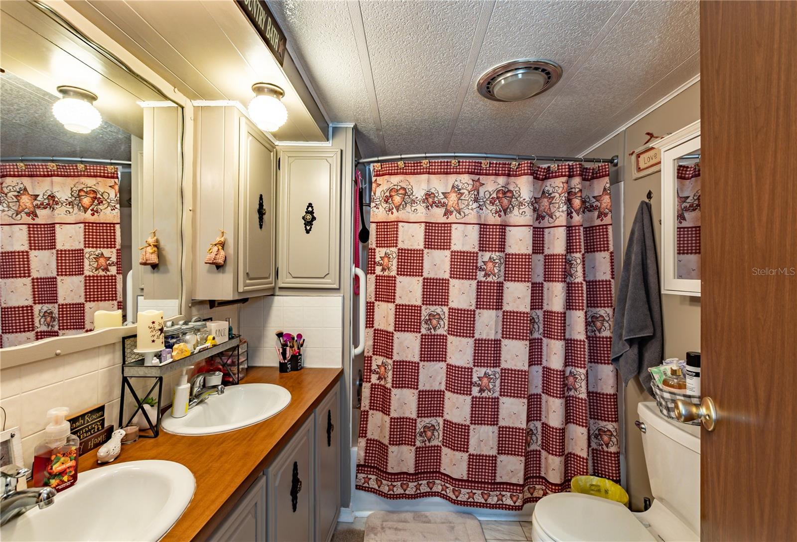 PINECREST MHP CO-OP - Residential