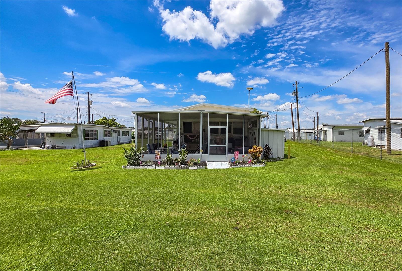 PINECREST MHP CO-OP - Residential