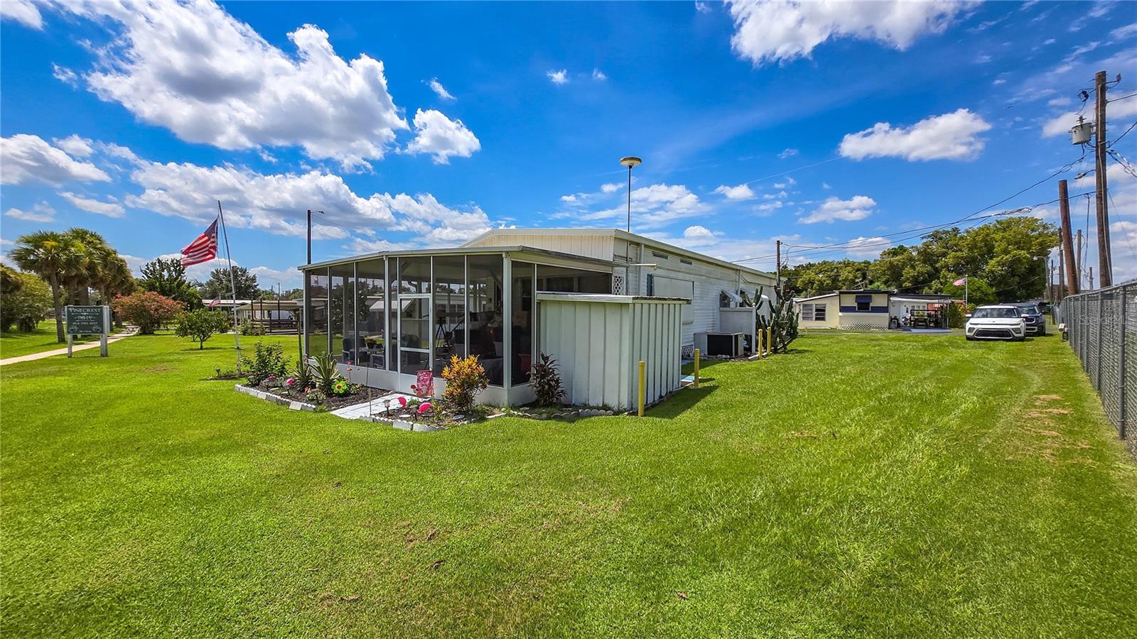 PINECREST MHP CO-OP - Residential