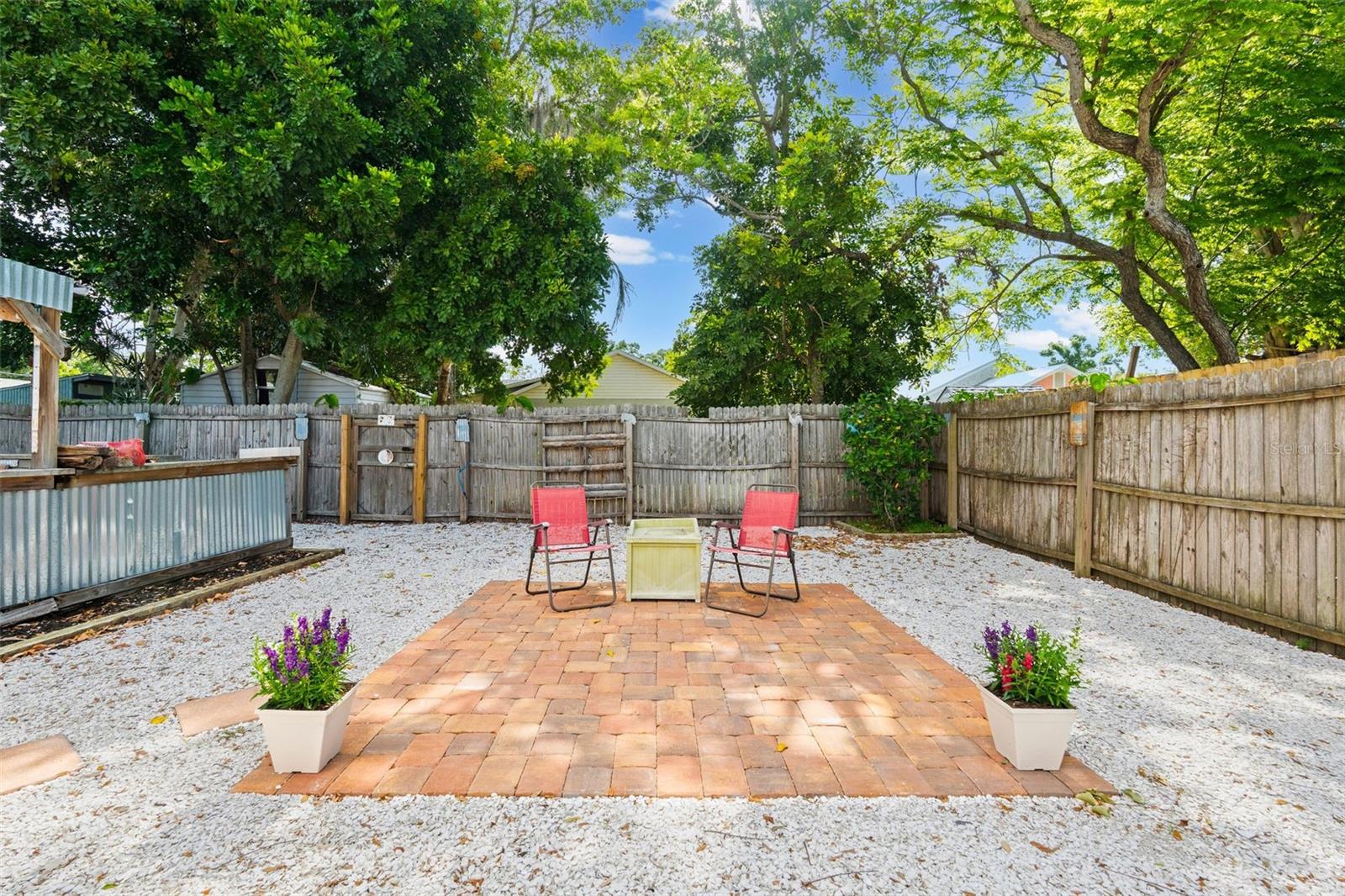 ROSEDALE MANOR SUB - Residential