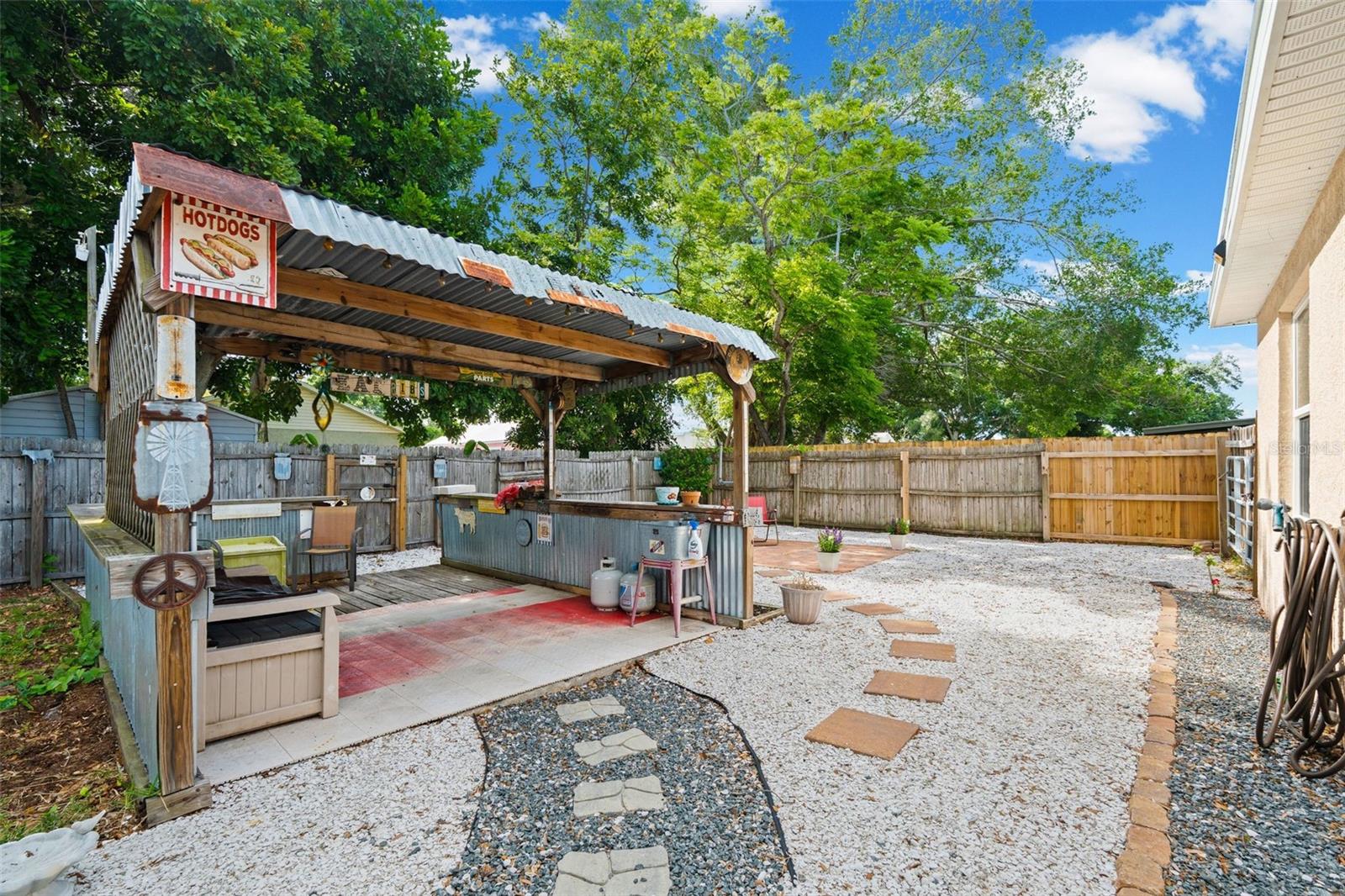 ROSEDALE MANOR SUB - Residential