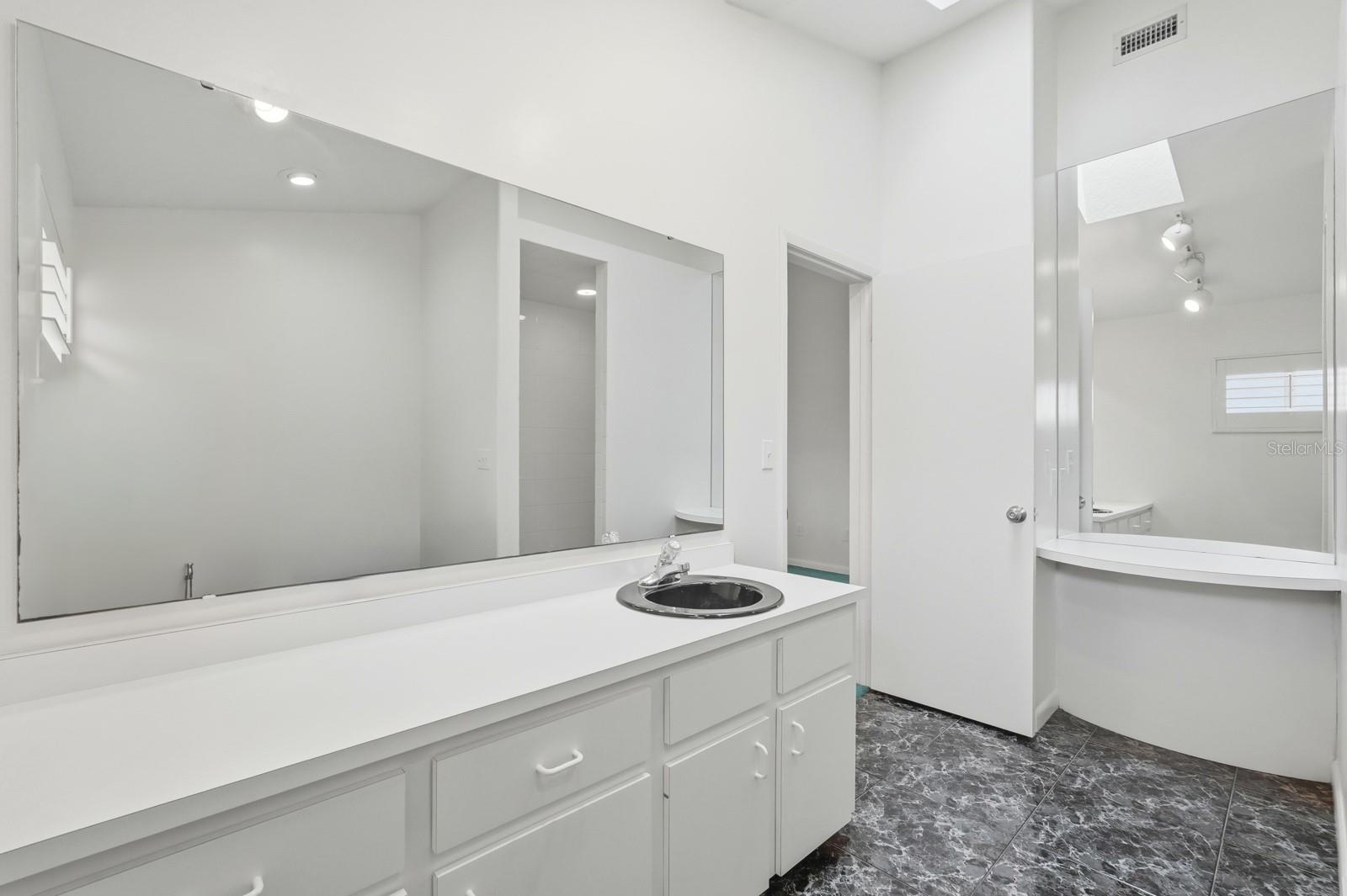 SILVER SANDS SEC B - Residential