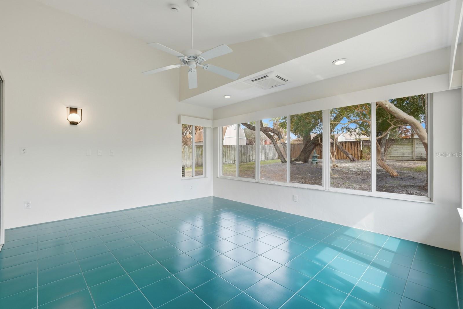 SILVER SANDS SEC B - Residential