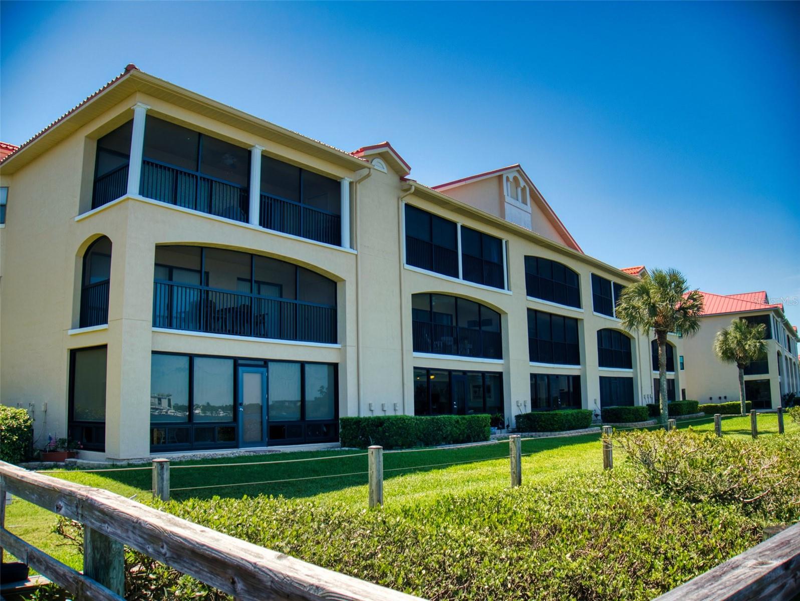 BOUCHELLE ISLAND 04 - Residential Lease