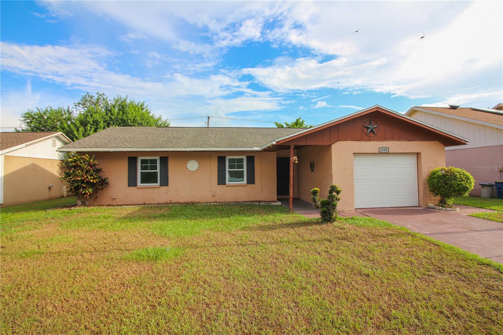 3 bedroom 2 bath home for rent in Bartow. Home features bright floor plan with all tile throughout the house. Kitchen has been updated with newer cabinets and granite countertops. Large family room features wood burning fireplace with French doors to screened back patio. Master features updated vanity, walk in shower and master closet has custom closet hardware. Back yard is fully fenced for privacy. Sorry NO pets.