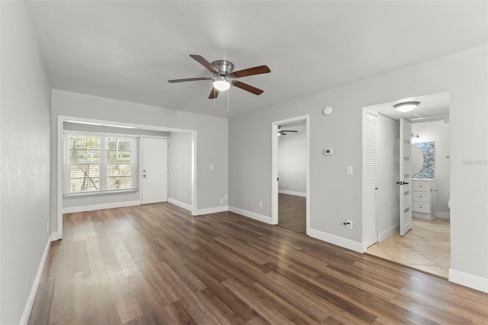 IMPERIAL OAKS CONDO - Residential