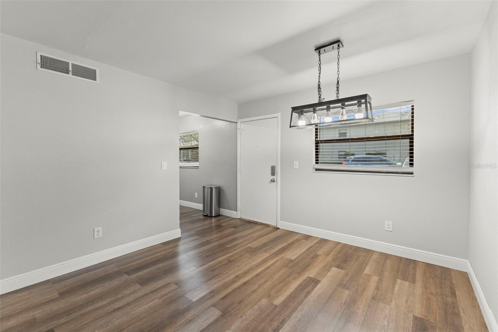 IMPERIAL OAKS CONDO - Residential