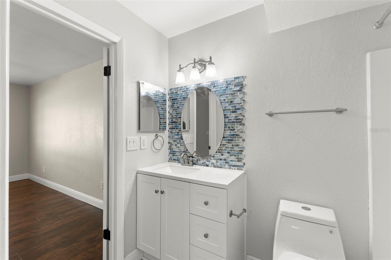 IMPERIAL OAKS CONDO - Residential