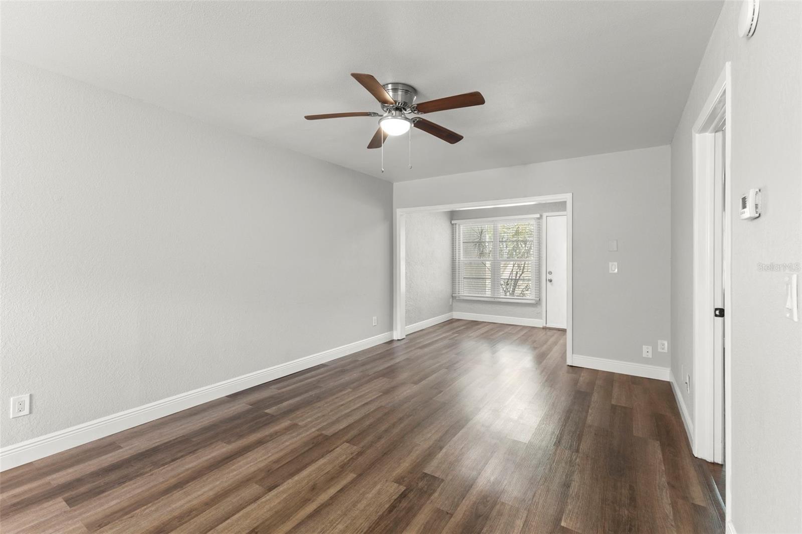 IMPERIAL OAKS CONDO - Residential