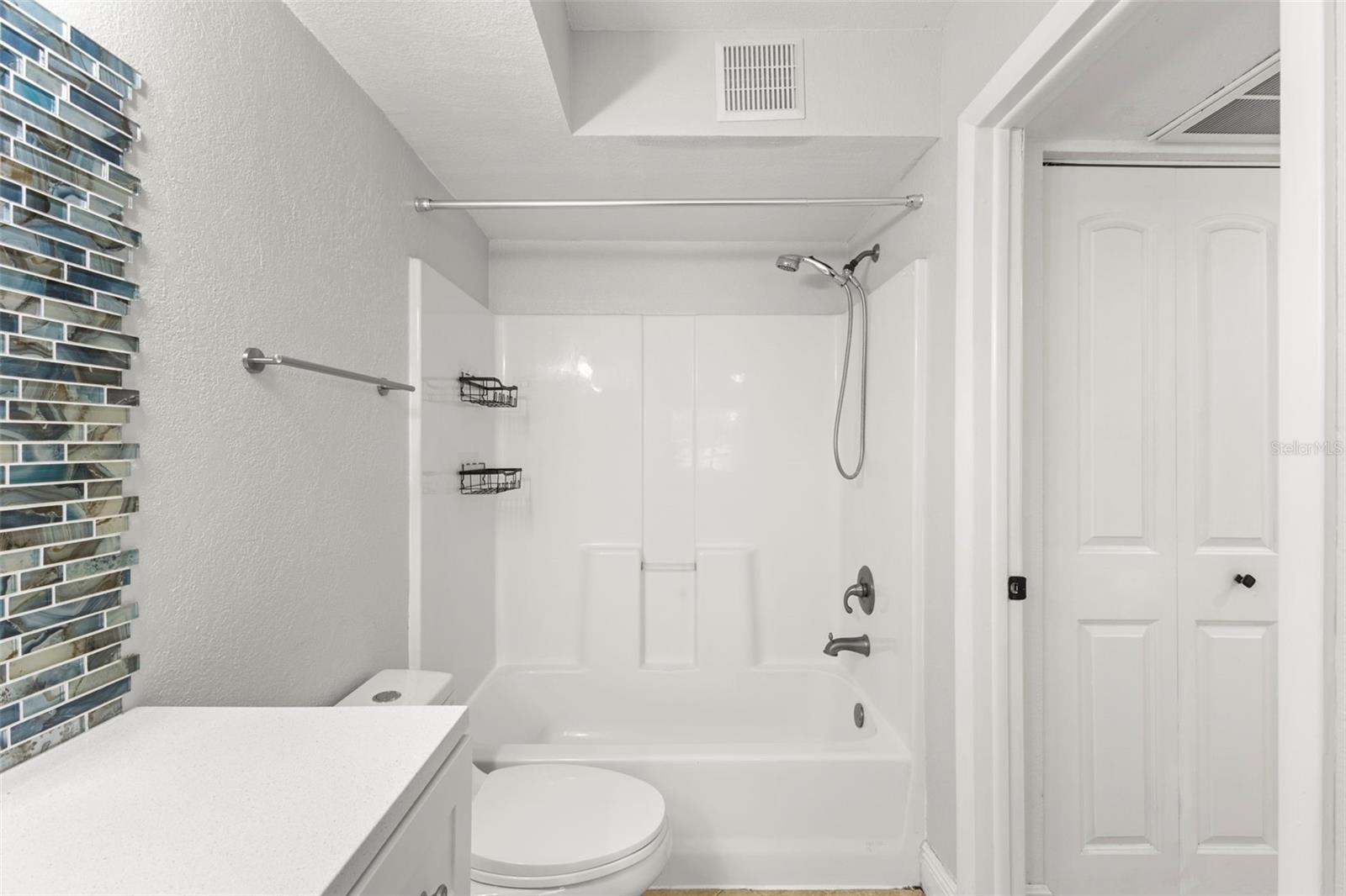 IMPERIAL OAKS CONDO - Residential