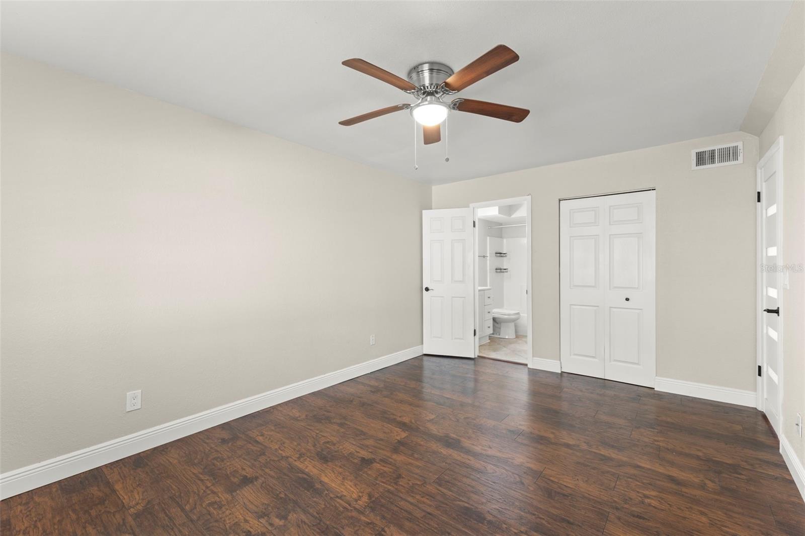 IMPERIAL OAKS CONDO - Residential