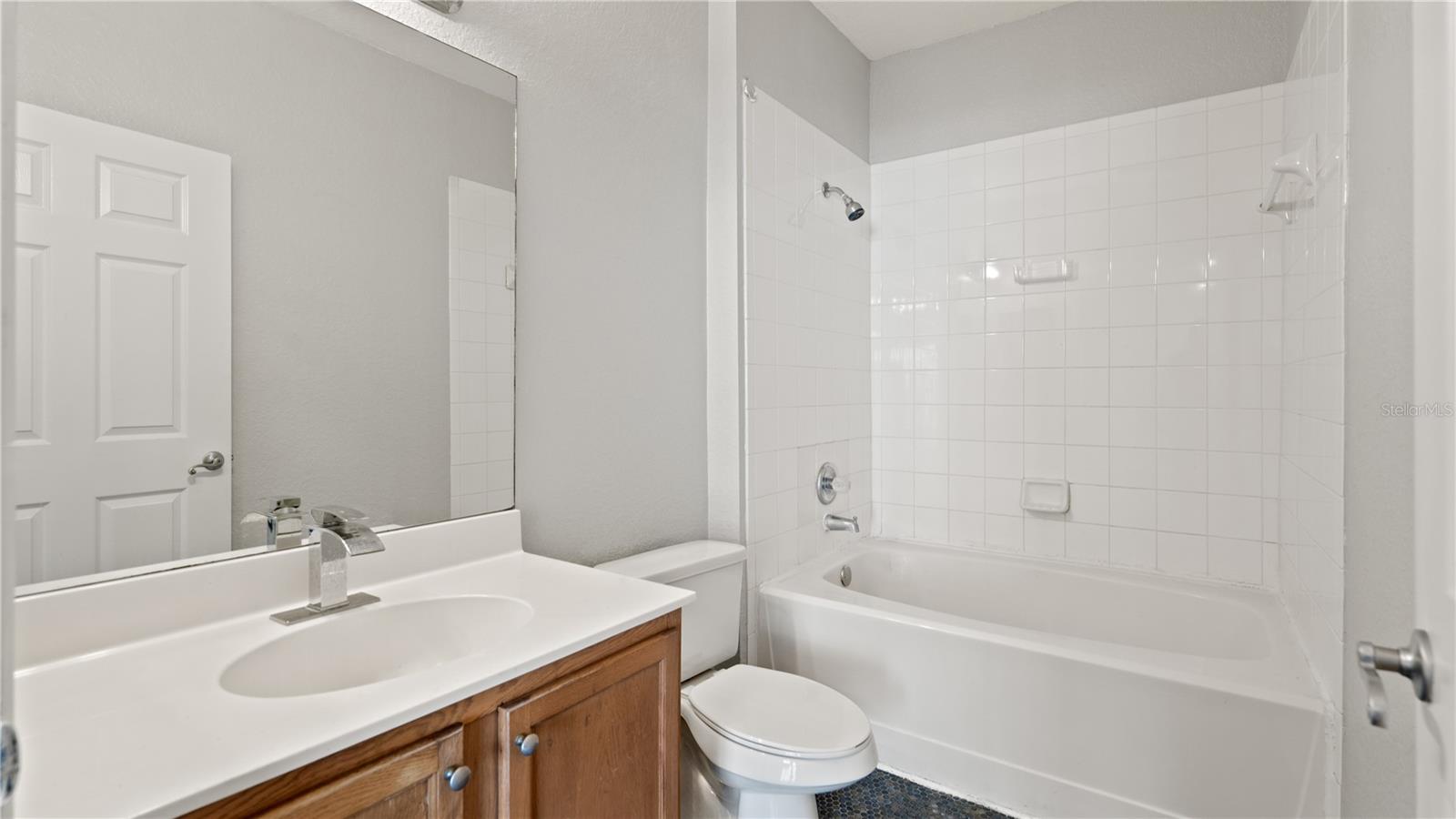 2586 GRAND CENTRAL PARKWAY 3