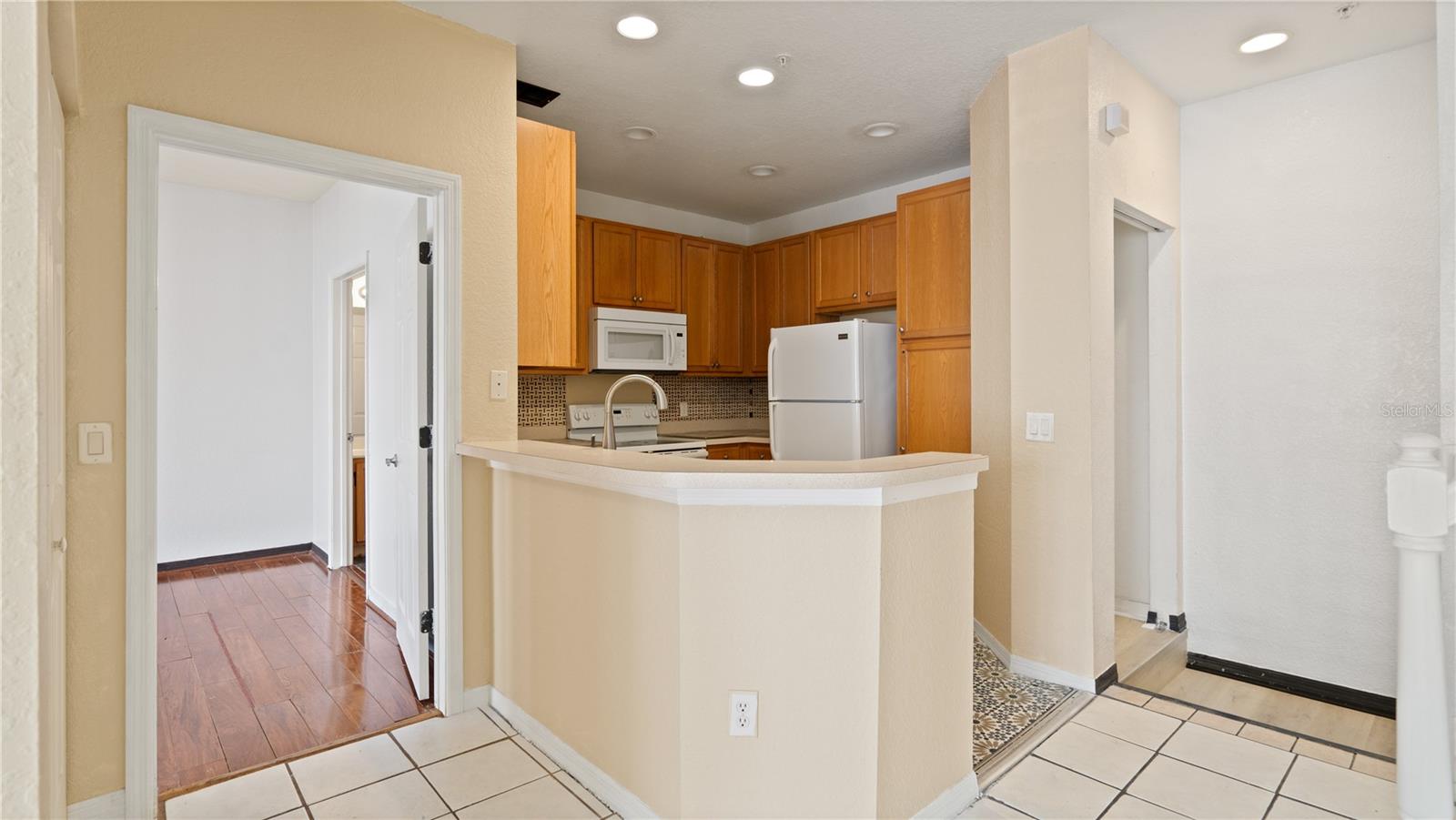 2586 GRAND CENTRAL PARKWAY 3