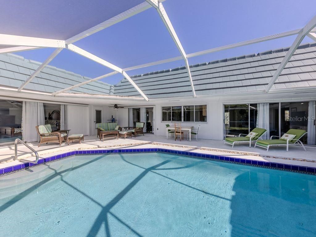 Photo of 601 Apalachicola Road, Venice, FL 34285 (MLS # N6141695)