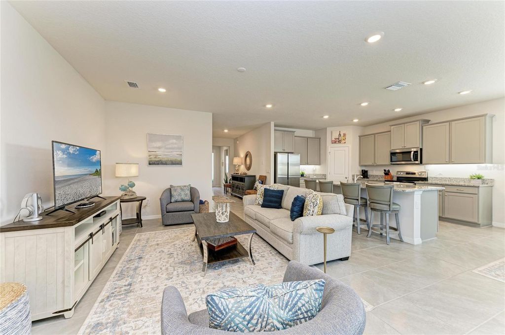 Photo of 15912 5th Avenue E, Bradenton, FL 34212 (MLS # A4674581)