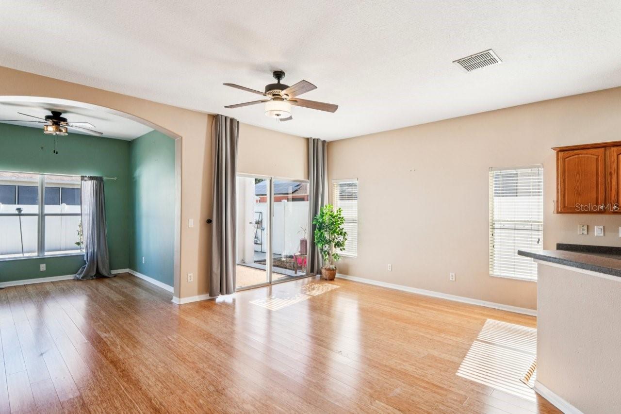 WATERS EDGE 01 - Residential