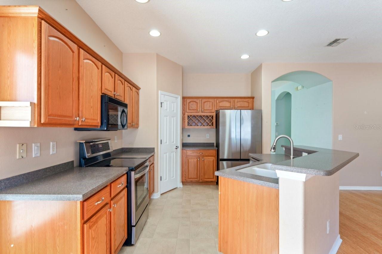 WATERS EDGE 01 - Residential