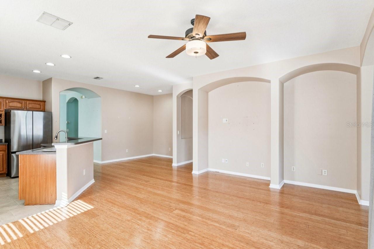 WATERS EDGE 01 - Residential