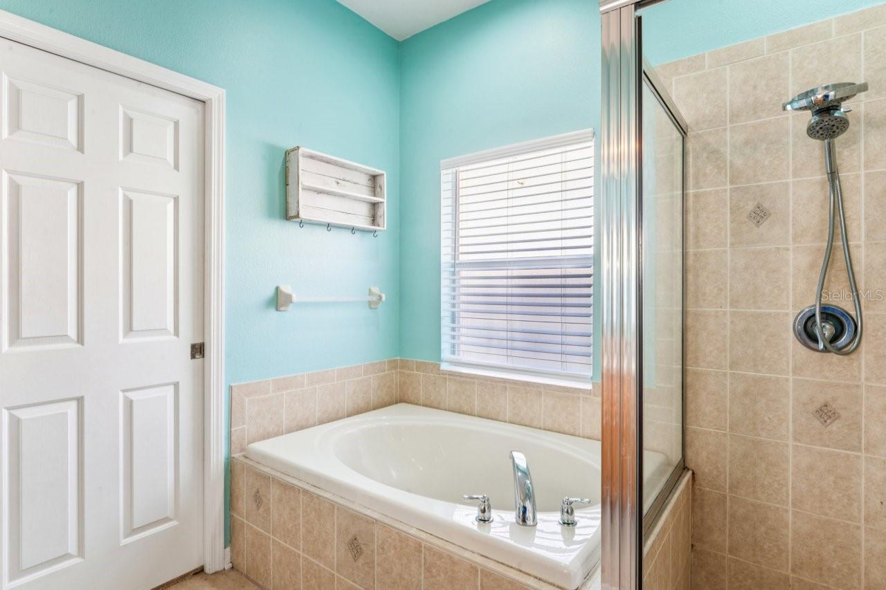 WATERS EDGE 01 - Residential