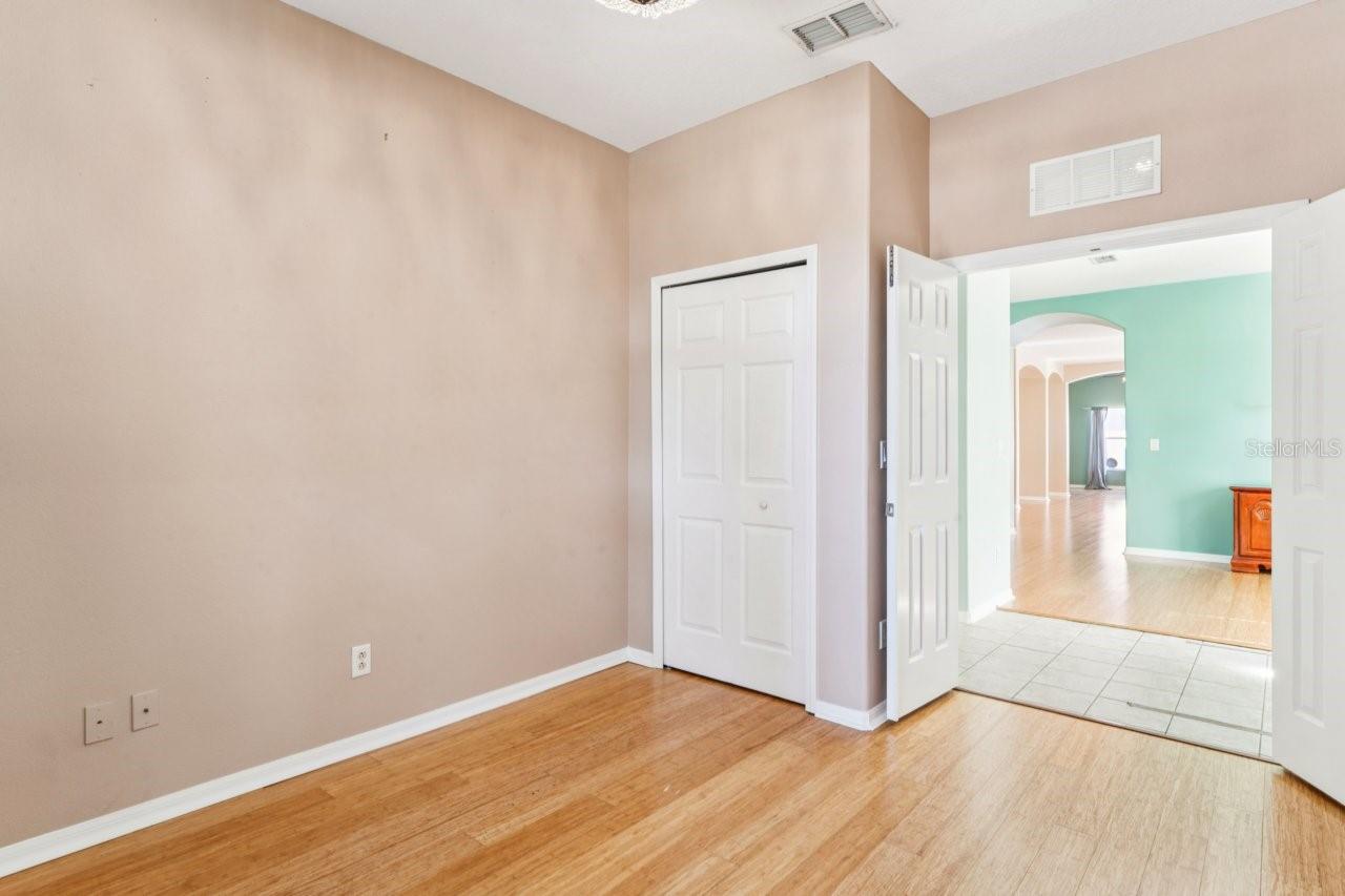 WATERS EDGE 01 - Residential