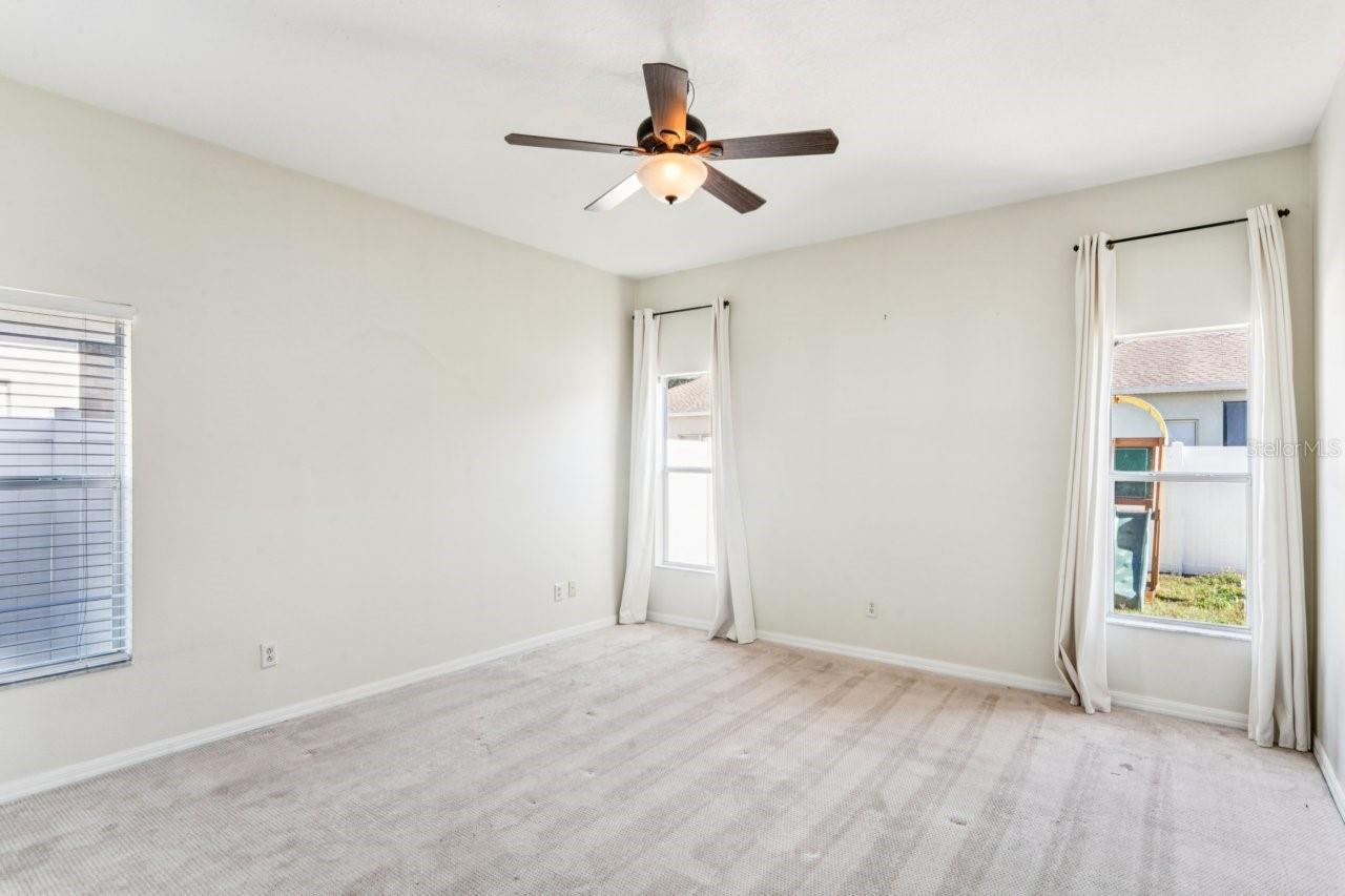 WATERS EDGE 01 - Residential