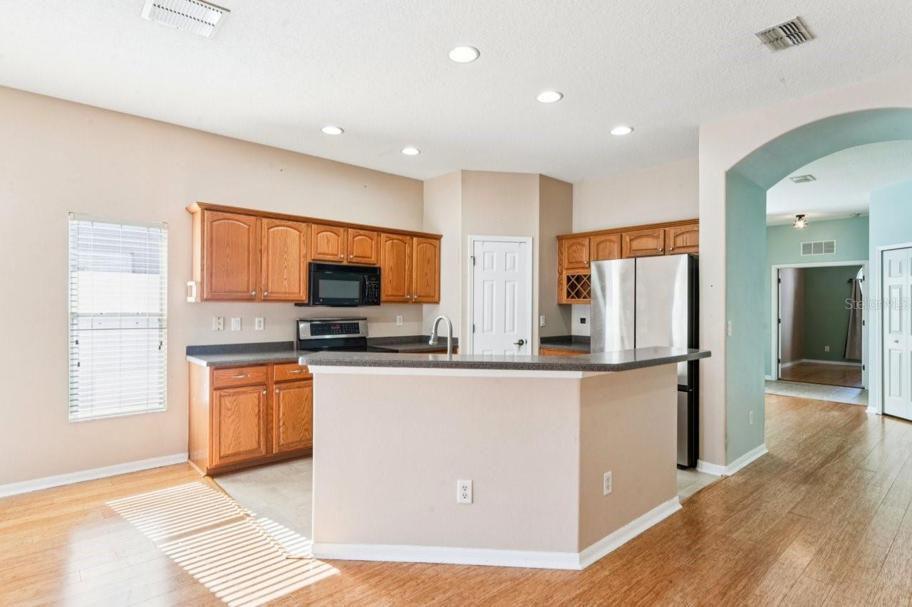 WATERS EDGE 01 - Residential