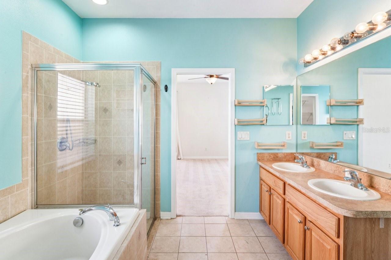 WATERS EDGE 01 - Residential