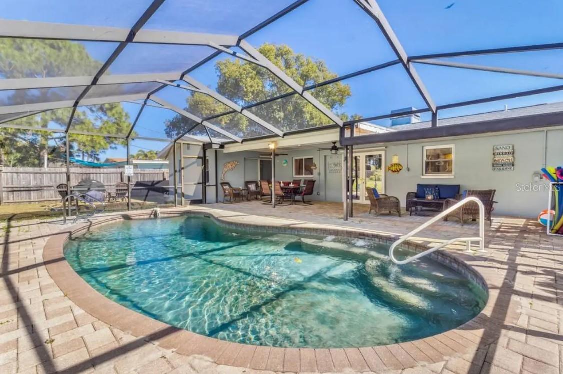 1560 SIMMONS DRIVE