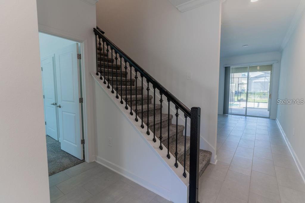 2460 READING TRAIL