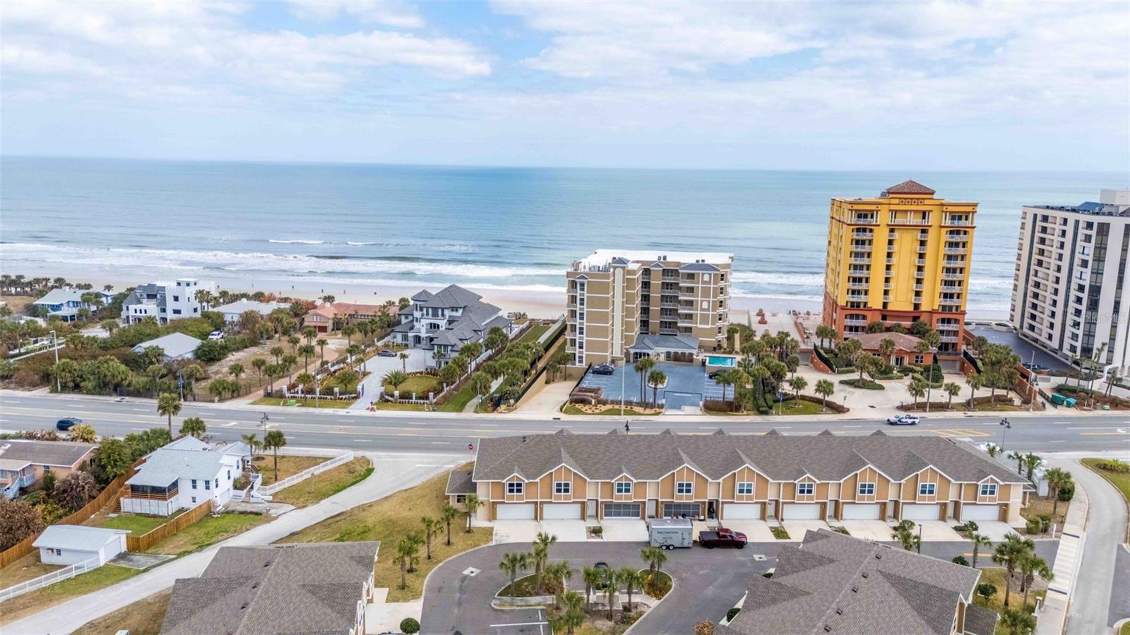 OCEANS 25 - Residential