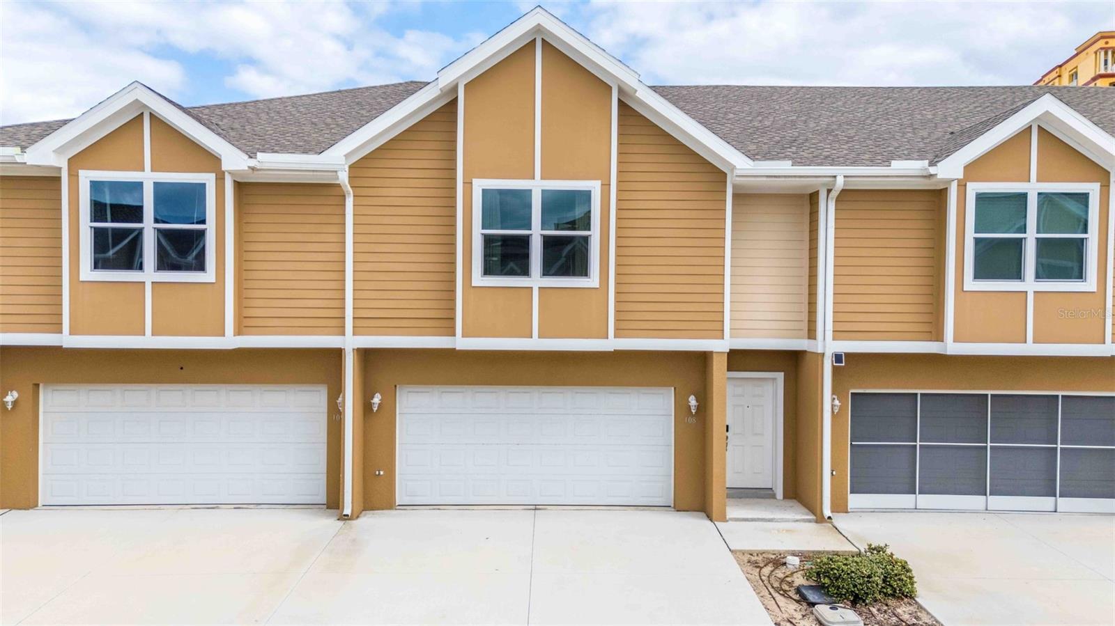 OCEANS 25 - Residential