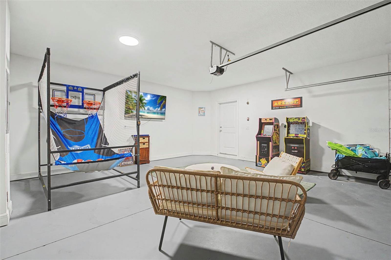 OCEANS 25 - Residential