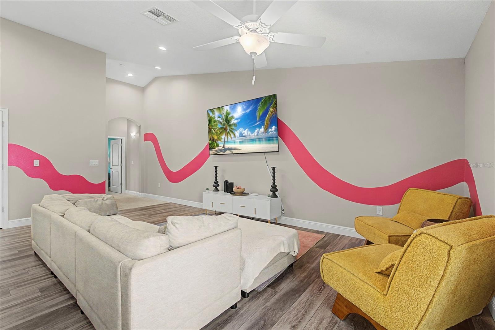 OCEANS 25 - Residential